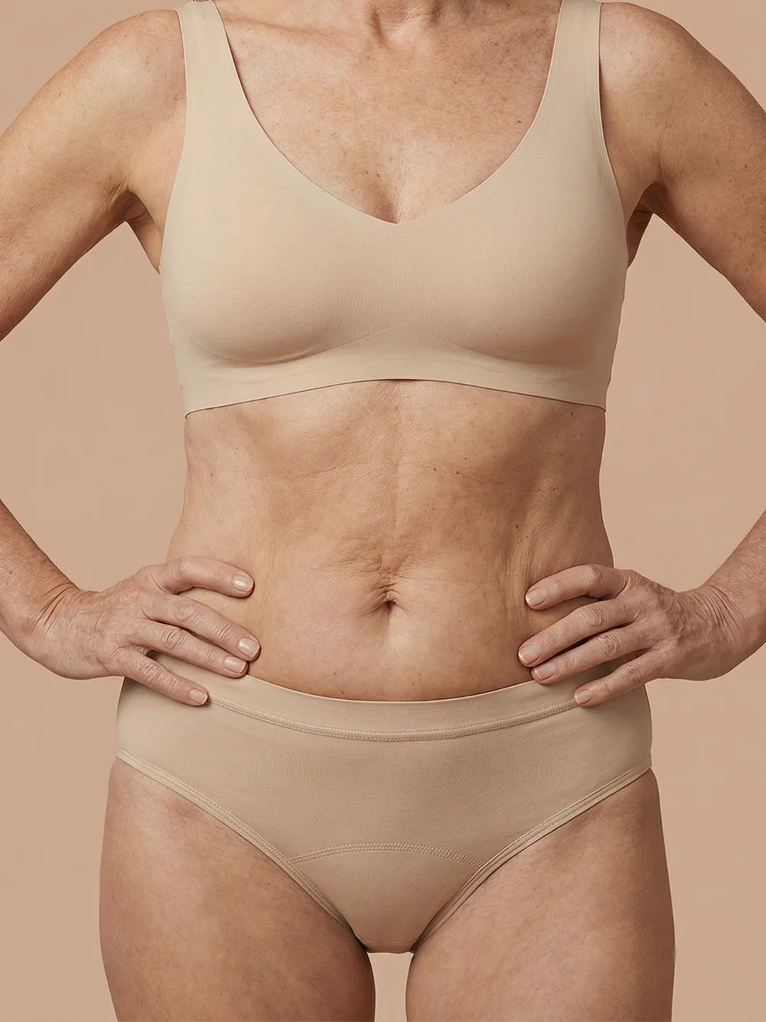 Saumaton Brief | Kevyt virtsankarkailuun | Erittäin pehmeä & saumaton | 100% vuotosuoja & luomupuuvilla | Apricot