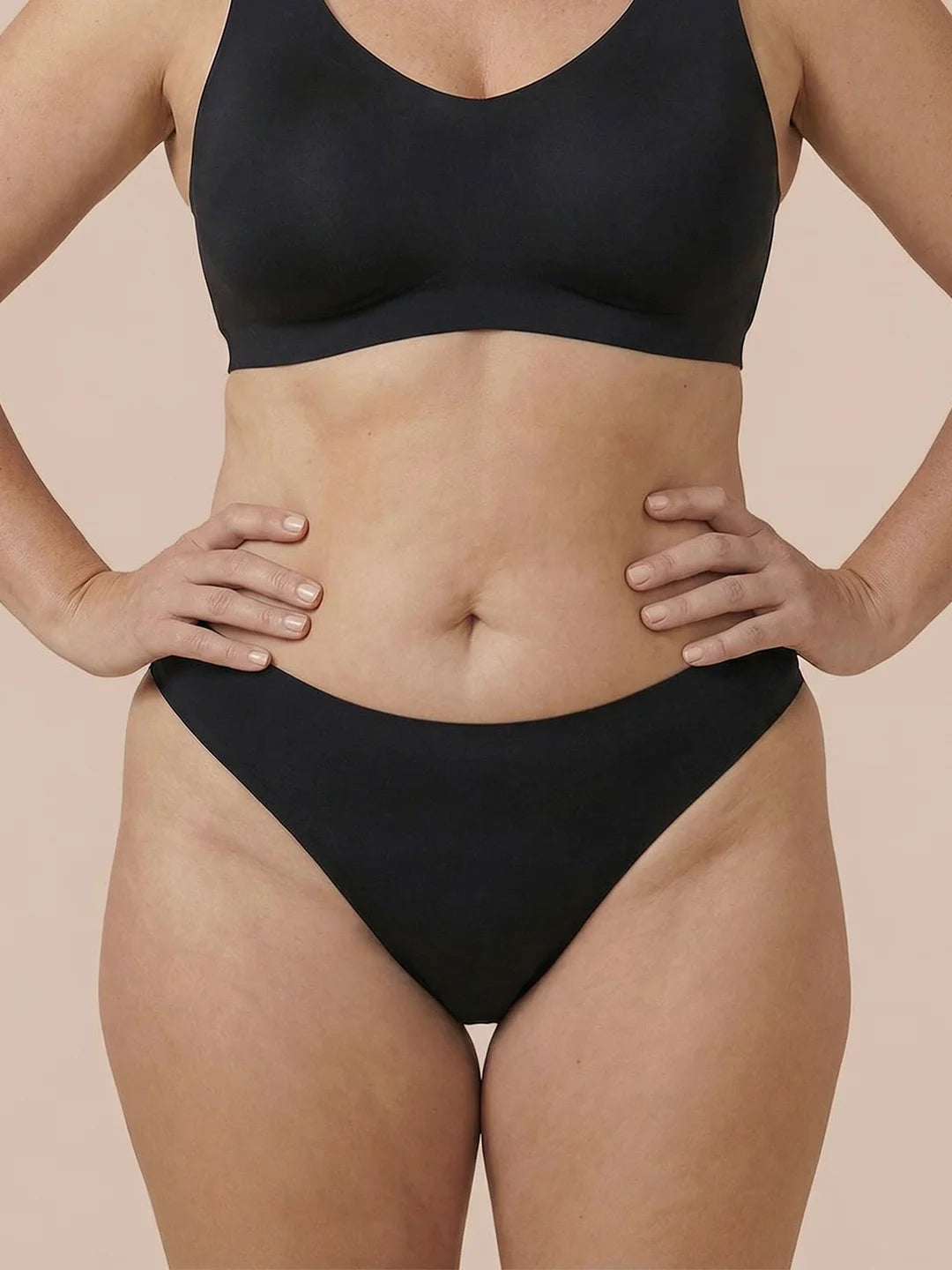 Brazilian sem costuras | Ligeira perda de urina | Ultra macio & sem costuras | 100% à prova de fugas & Algodão Orgânico | Preto