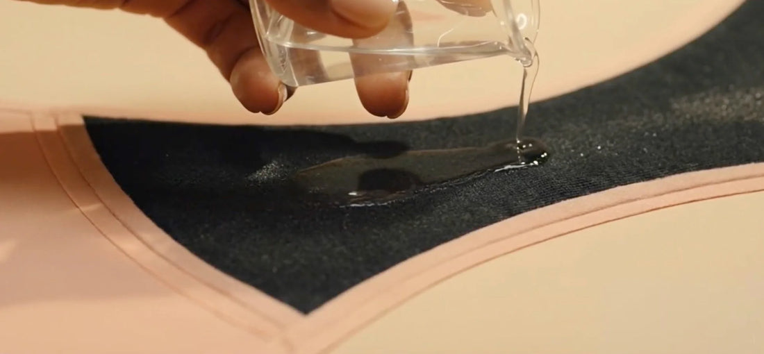 Waarom Bloed ik 2 Weken na Mijn Menstruatie? Oorzaken [2026]